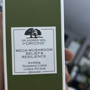 ORIGINS Mega-Mushroom Relief & Resilience Soothing Treatment Lotion, 6.7…